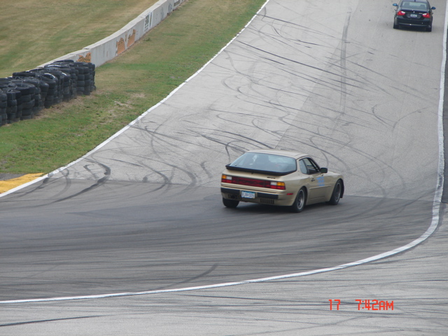 gold 944